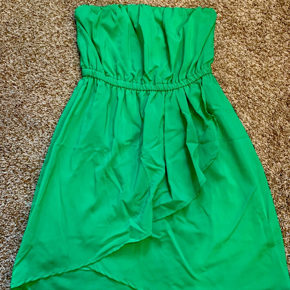 Green strapless tulip style short dress